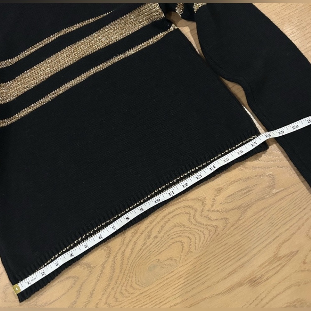 “SHOW ME YOUR MUMU” - “NEVE”
Black and Gold Sweater Size XS - Picture 7 of 9